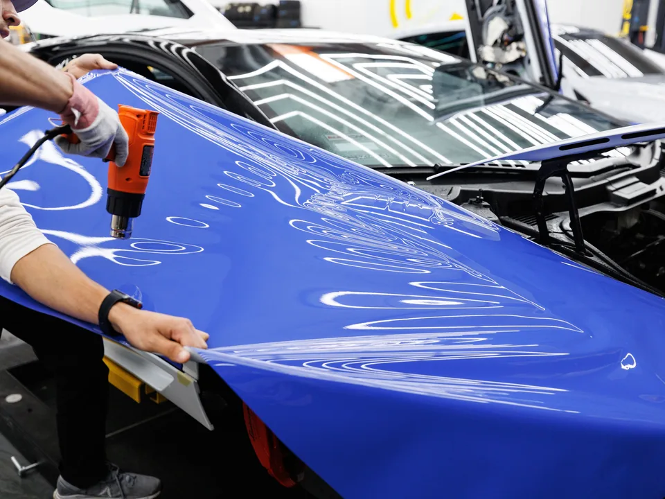 Fahrzeugfolierung – Werkstattmotiv